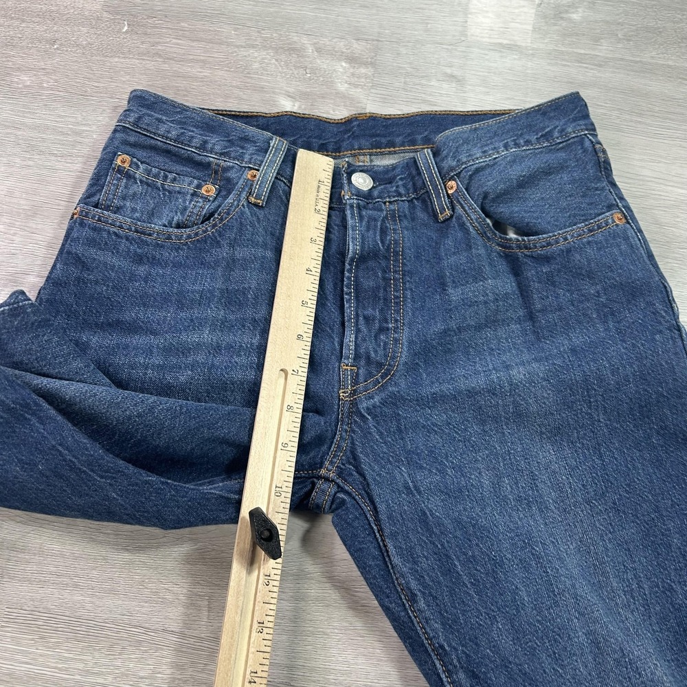 Levis 501 Jeans Womens 26x32 Blue Button Fly Straight Fit Denim Medium Wash - Picture 7 of 15